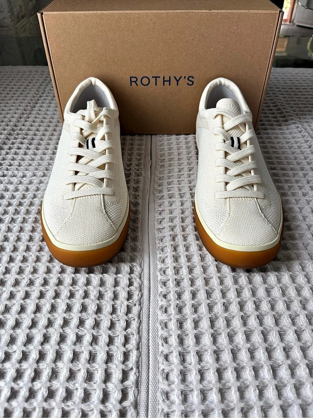 Rothy's The Lace Up Sneaker Lace Up Sneakers in Cream US 8.5 Like New